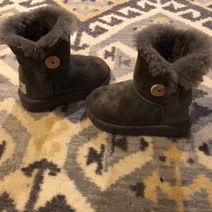 Toddler Girl Grey Uggs